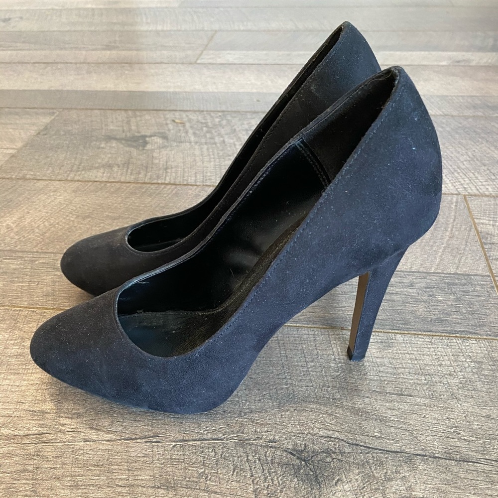 EUC Rock & Republic Rounded Toe High Heel